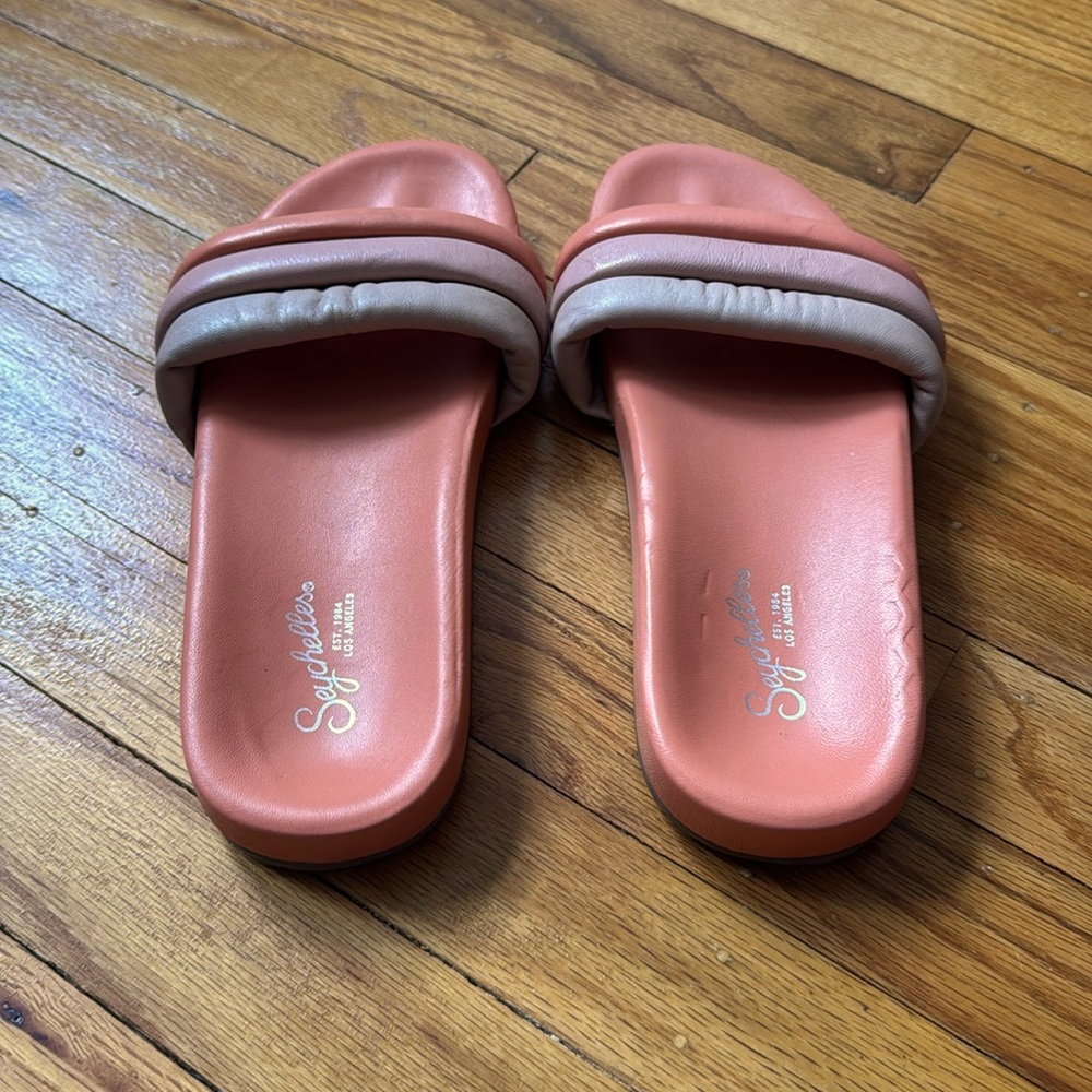 Stylish Peach Poolside Slides - Picture 4 of 6